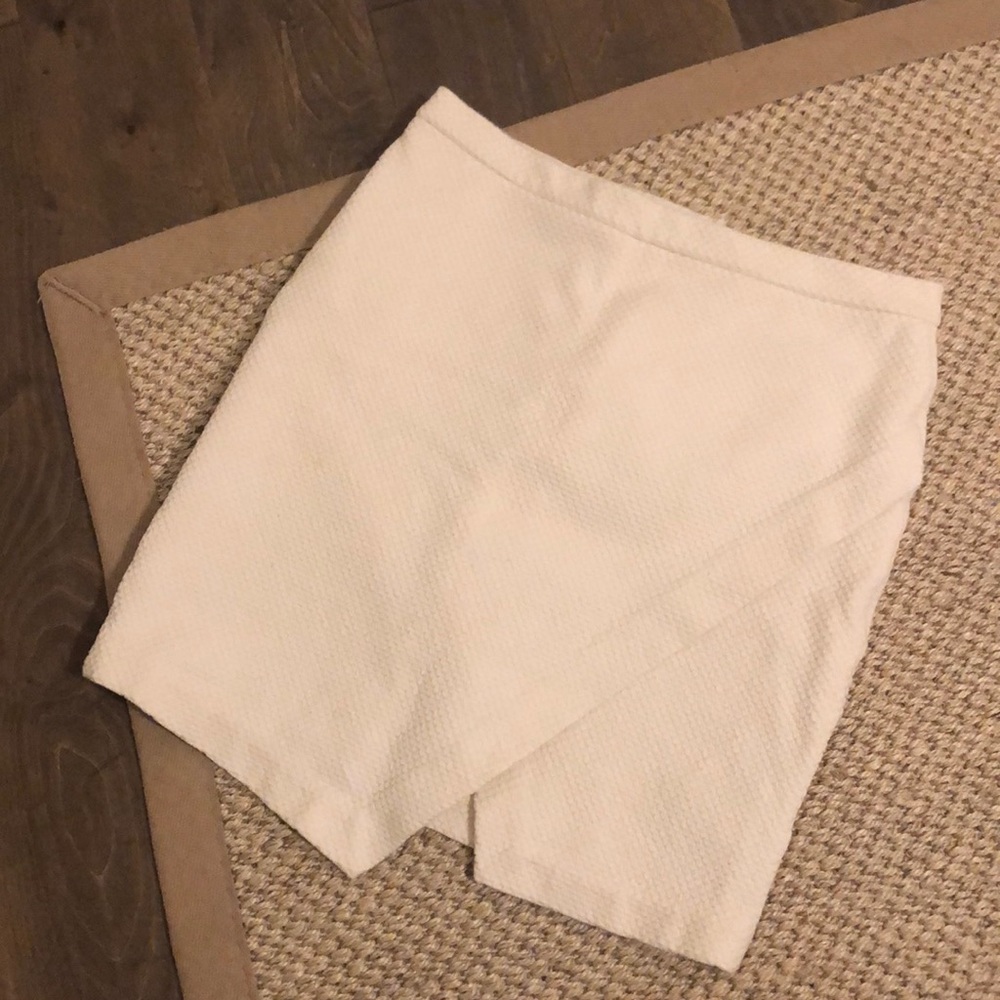 White H&M skirt
